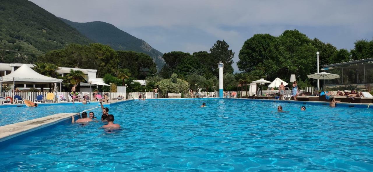 Beach Hotel Eurovil Предоре Экстерьер фото